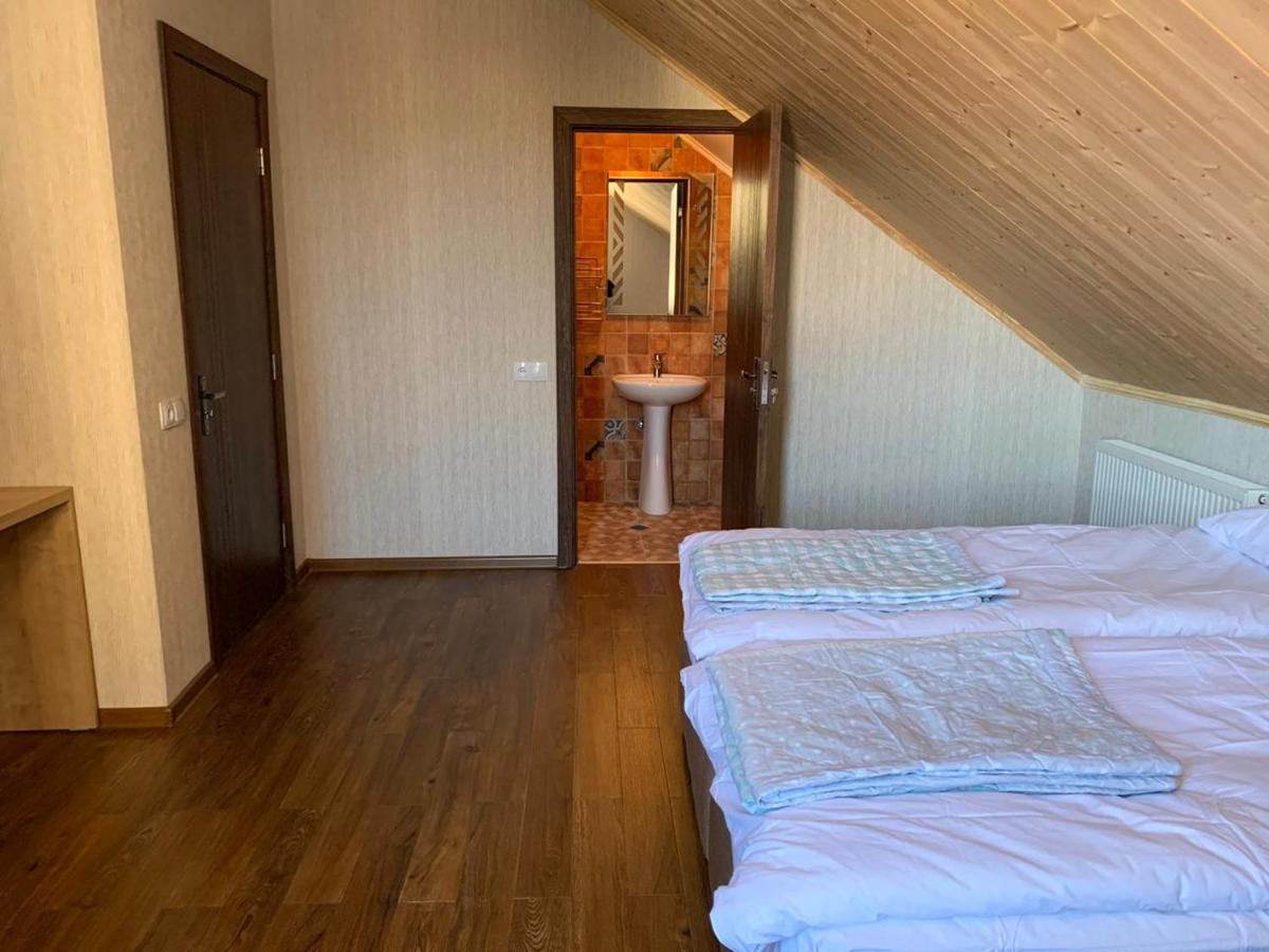 Bolnisi Elia Hotel Ngoại thất bức ảnh