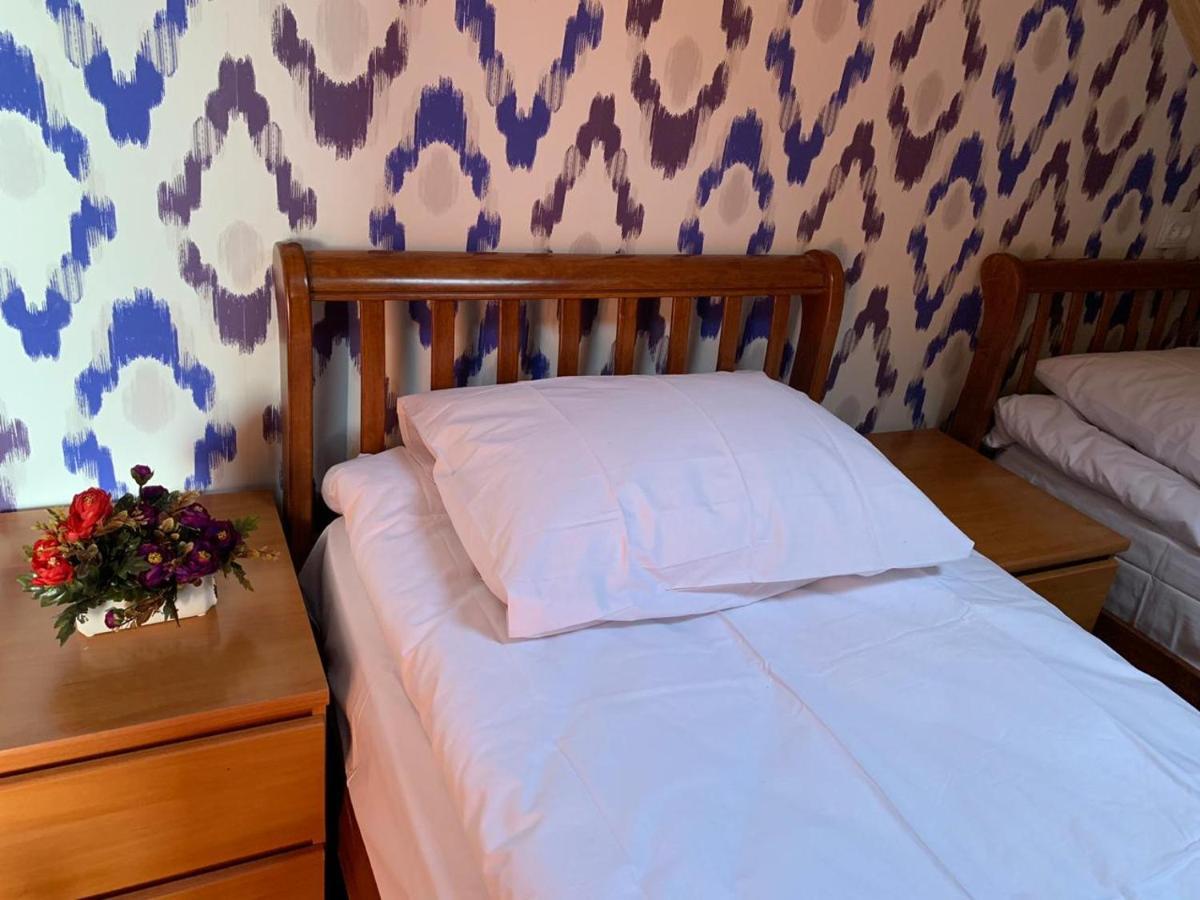 Bolnisi Elia Hotel Ngoại thất bức ảnh