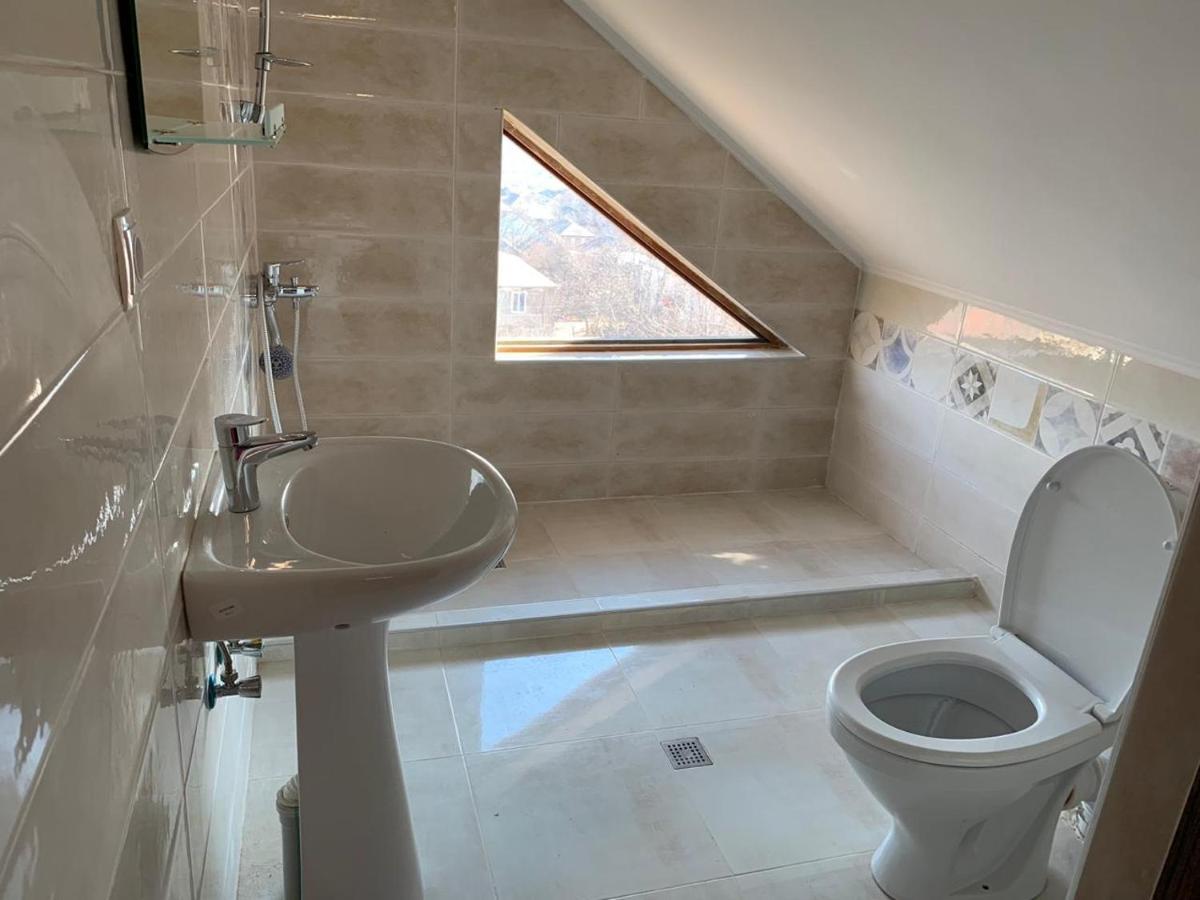 Bolnisi Elia Hotel Ngoại thất bức ảnh