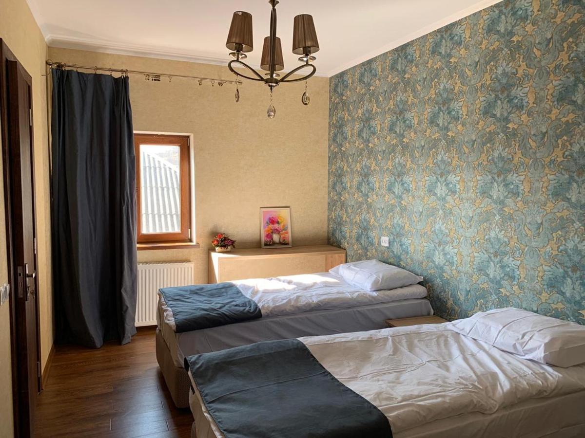 Bolnisi Elia Hotel Ngoại thất bức ảnh