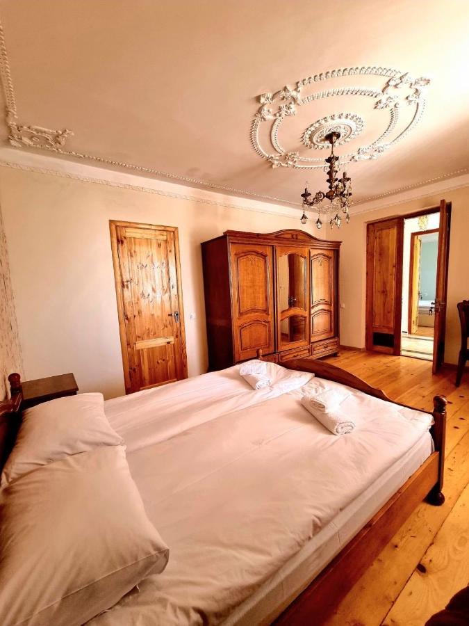 Bolnisi Elia Hotel Ngoại thất bức ảnh