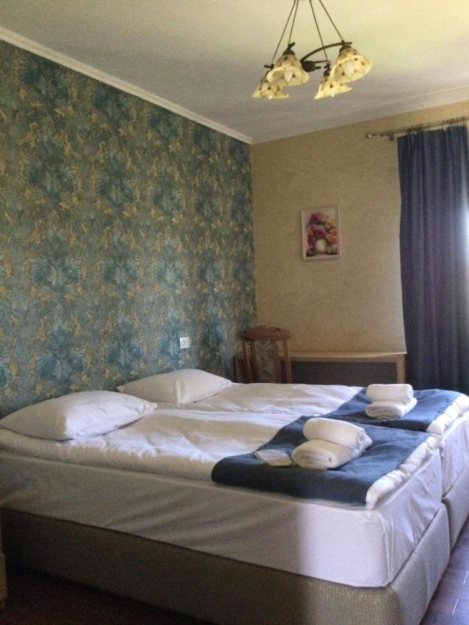 Bolnisi Elia Hotel Ngoại thất bức ảnh