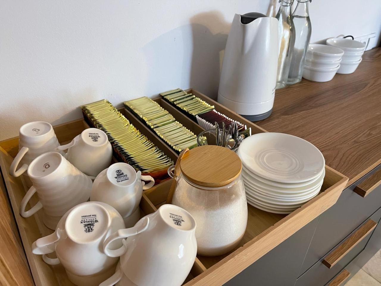 Bolnisi Elia Hotel Ngoại thất bức ảnh