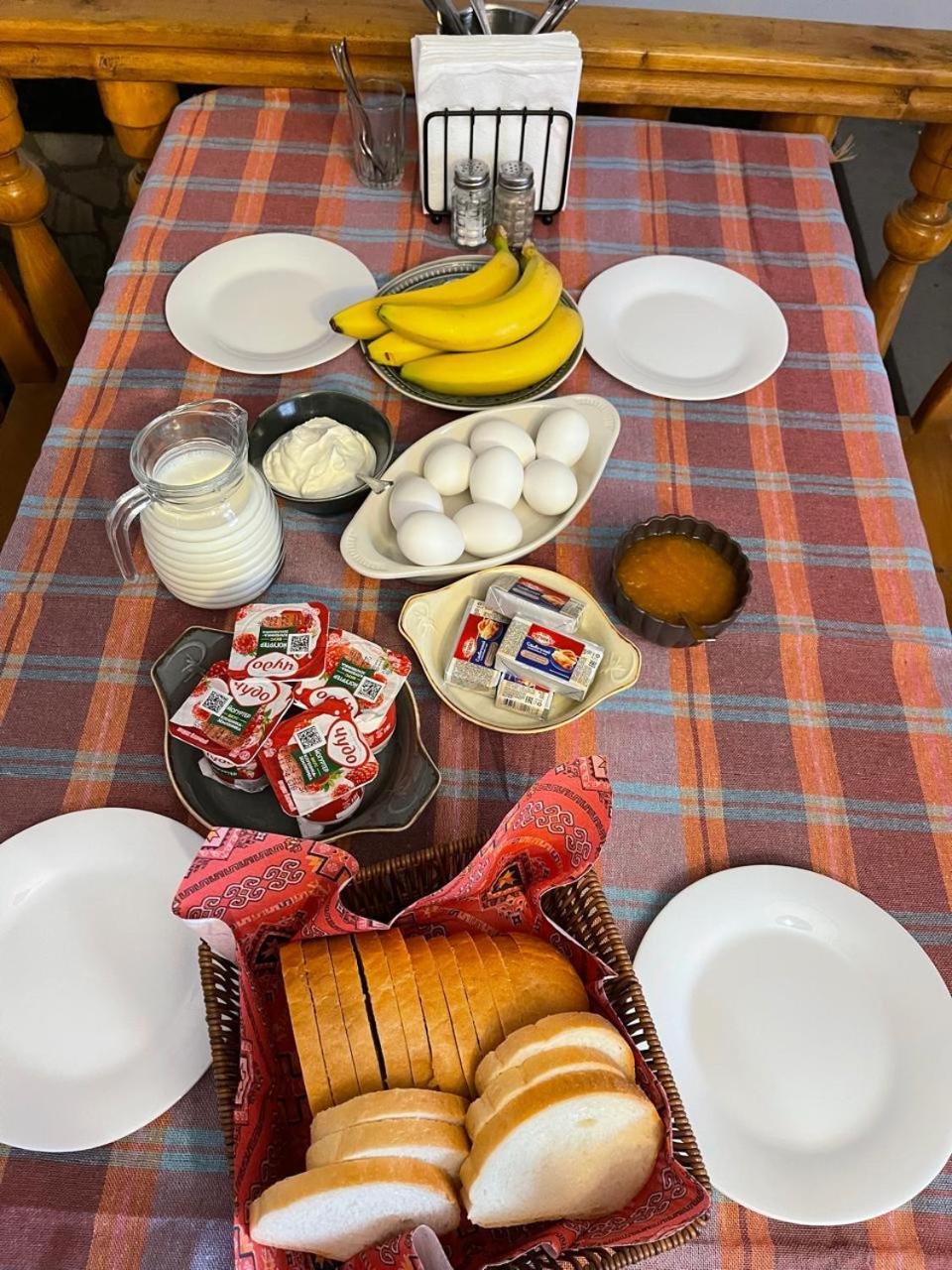 Bolnisi Elia Hotel Ngoại thất bức ảnh