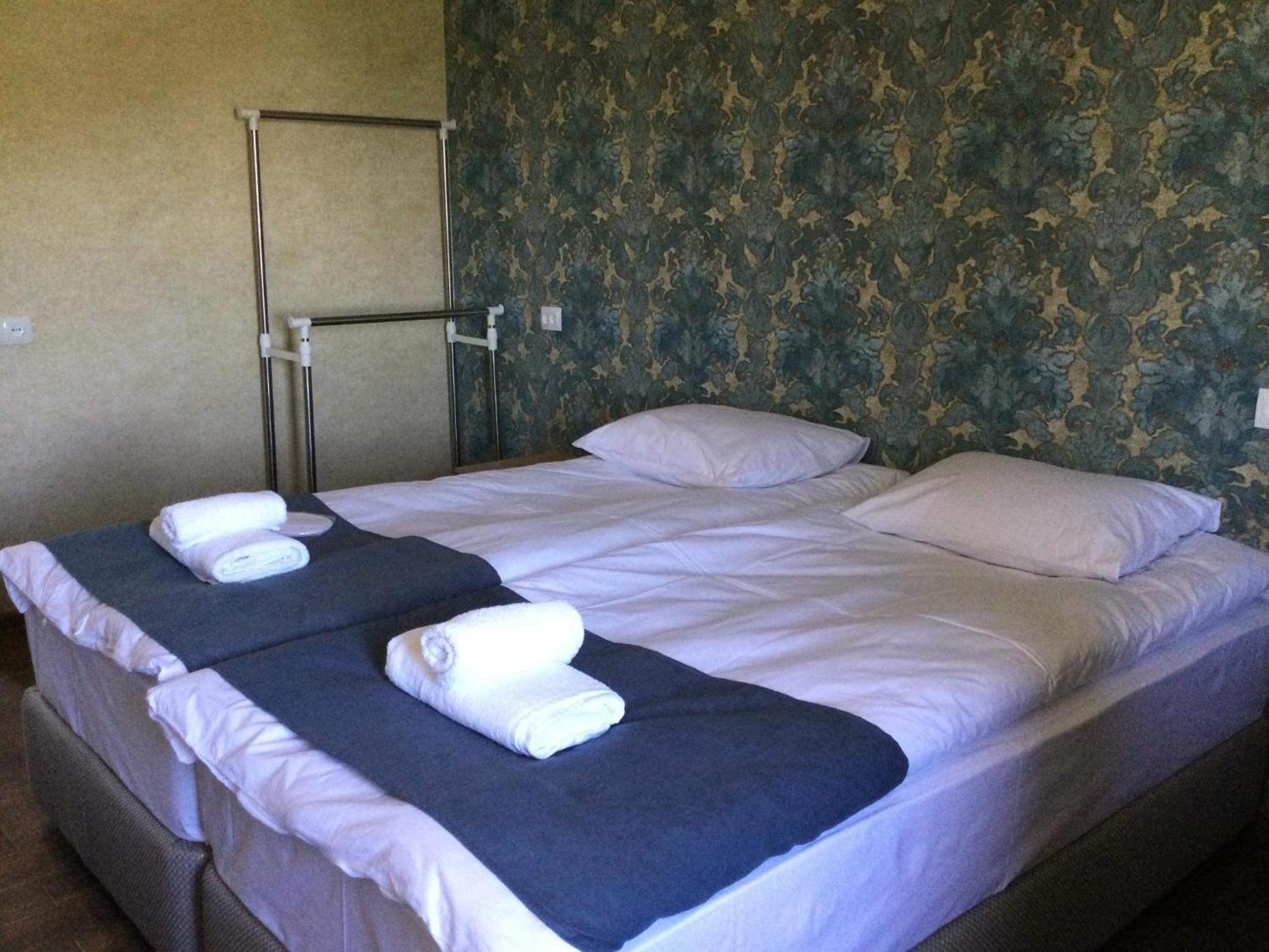 Bolnisi Elia Hotel Ngoại thất bức ảnh